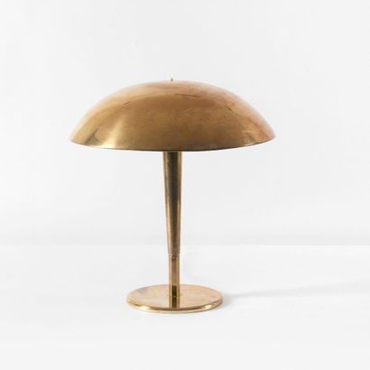 PAAVO TYNELL (1890-1973) Finlande
Lampe de...