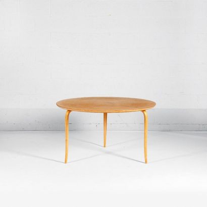 BRUNO MATHSSON (1907-1988) Suède
Table d'appoint...