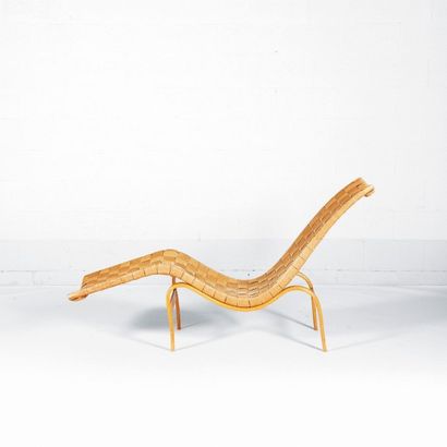 BRUNO MATHSSON (1907-1988) Suède
Chaise longue...