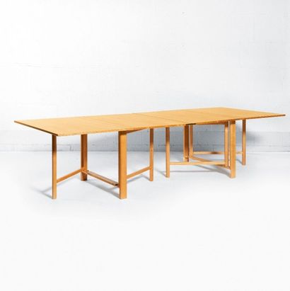 BRUNO MATHSSON (1907-1988) Suède
Table de...
