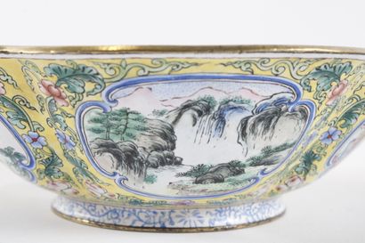 China, late Qing period, 
Two floriform cups,...
