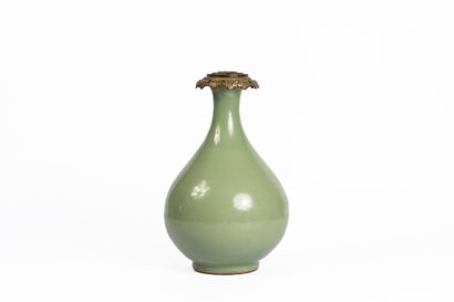 China, early 20th century
Hu qiuping piriform...