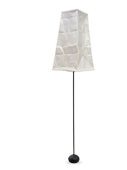 Isamu NOGUCHI (1904-1988) 
Lampadaire modèle...