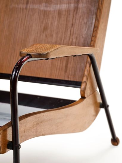 Jean PROUVÉ (1901-1984)
Rare fauteuil modèle...