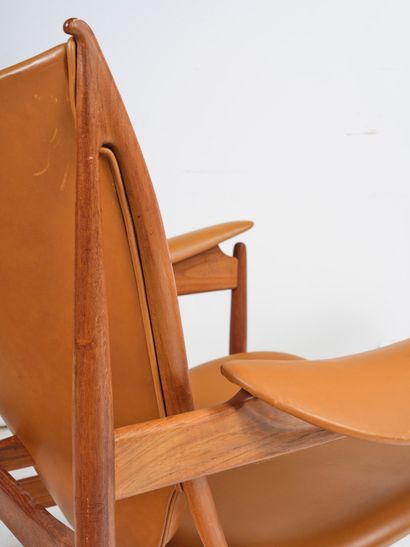 Finn JUHL (1912-1989)
Fauteuil modèle Chieftain,...