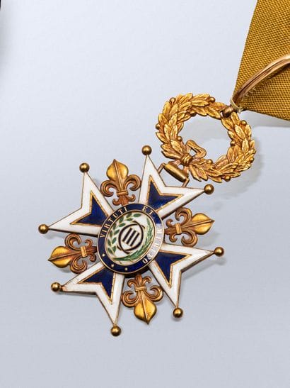 ORDER OF CHARLES III
Commander’s Medal in...