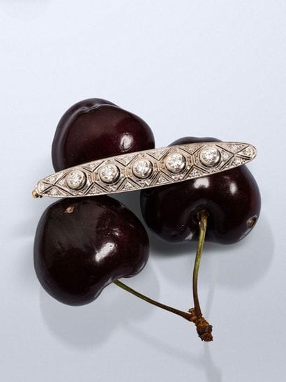 Art Deco-style brooch in 585-th gold, set...