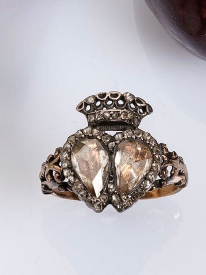Antique ring in 750-thousandth rose gold...