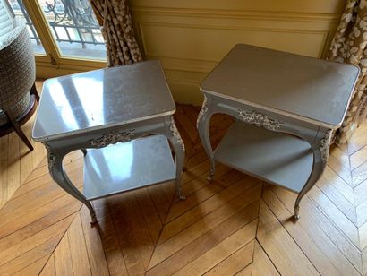 Pair of bedside tables in painted wood, opening...