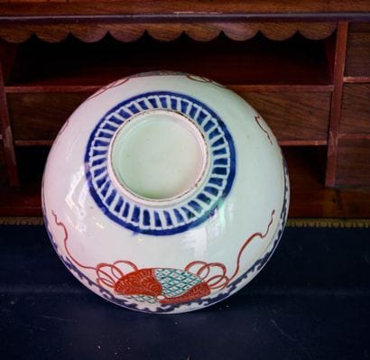Compagnie des Indes
Porcelain bowl with polychrome...