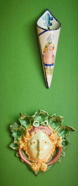 Meeting of ceramics including:
- Pair of...