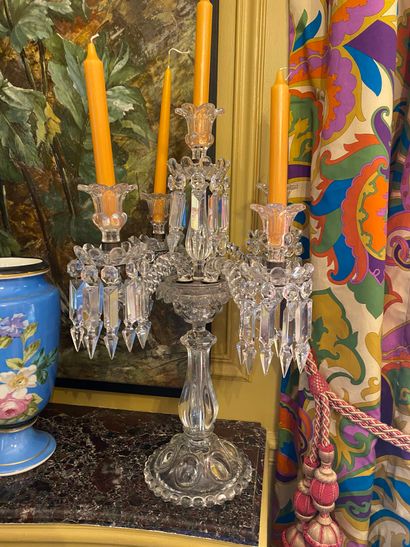 BACCARAT 
Pair of candlesticks in pressed...