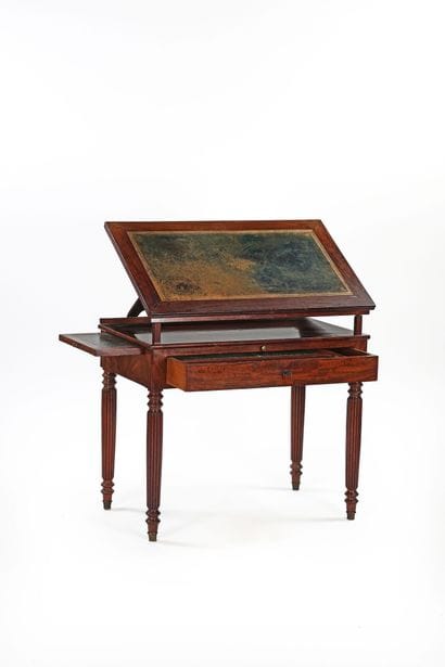 Tronchin-style table in mahogany veneer,...