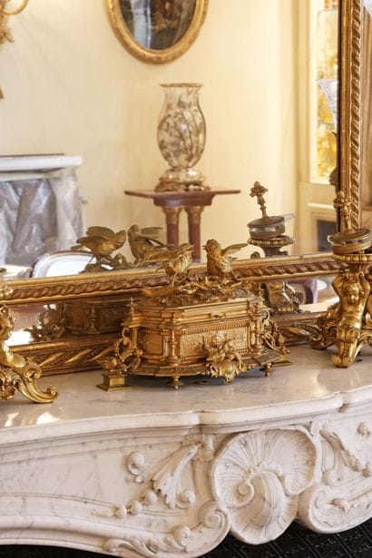 Gilded bronze box with rich architectural...