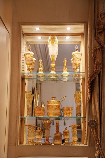 Large crystal bowl on a pedestal, made of...