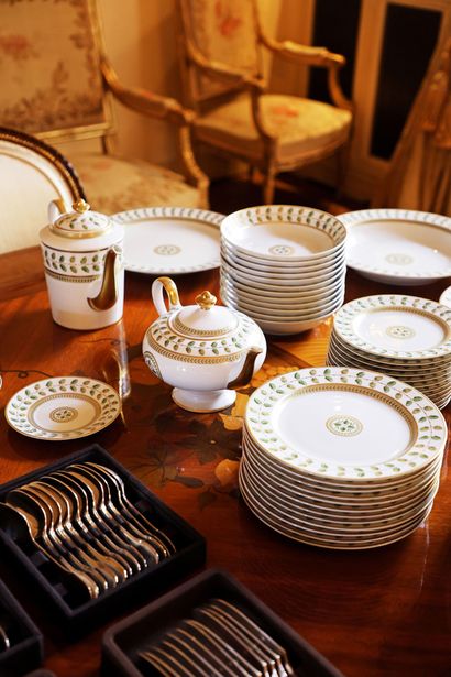 Bernardaud Limoges 
Porcelain dinner service...