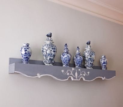 A six-piece set of Delftware, consisting...