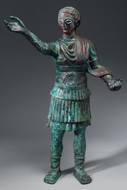 STATUE DE ROI CUIRASSÉ. EXCEPTIONNELLE STATUE...