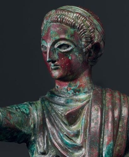 STATUE DE ROI CUIRASSÉ. EXCEPTIONNELLE STATUE...
