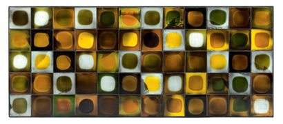 ROGER CAPRON (1920-2006)
Table basse à décors...