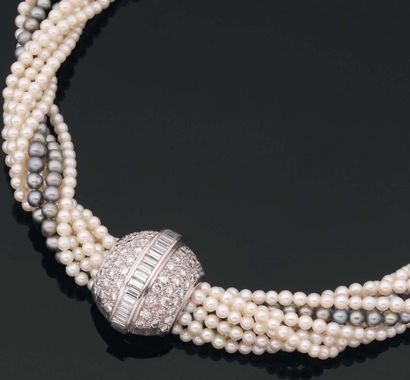 COLLIER torsade de perles de culture blanches...