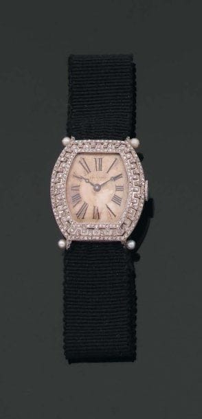 LACLOCHE. Époque Art Déco. MONTRE-BRACELET...