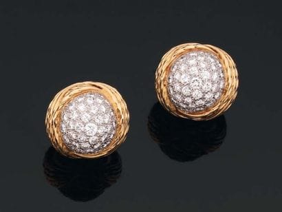 VAN CLEEF & ARPELS. Années 1970. PAIRE DE...