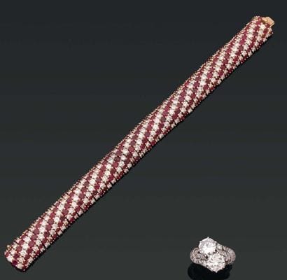BOUCHERON. Années 1970. BRACELET articulé...