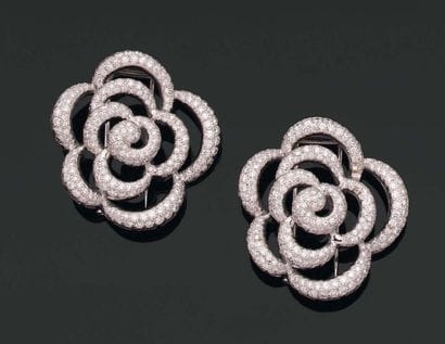 VAN CLEEF & ARPELS. Année 1998. Paire de...