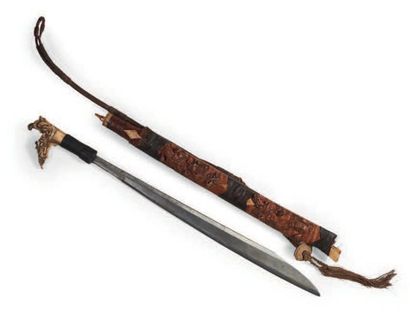 SABRE «Mandaau» à la poignée sculptée en...