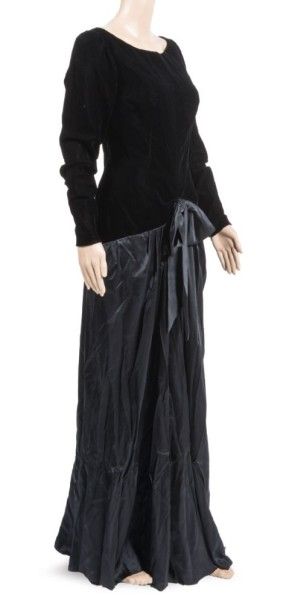 YVES SAINT LAURENT HAUTE COUTURE N° 49058...
