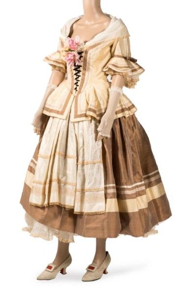 CHRISTIAN DIOR HAUTE COUTURE N° 1561 CIRCA...