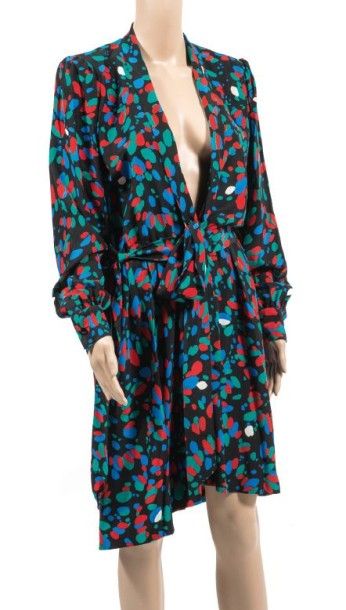 Yves SAINT LAURENT haute couture circa 1980
Robe...