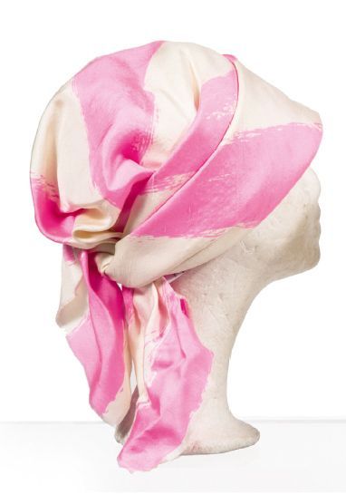 GIVENCHY HAUTE COUTURE N° 43311
Toque en...