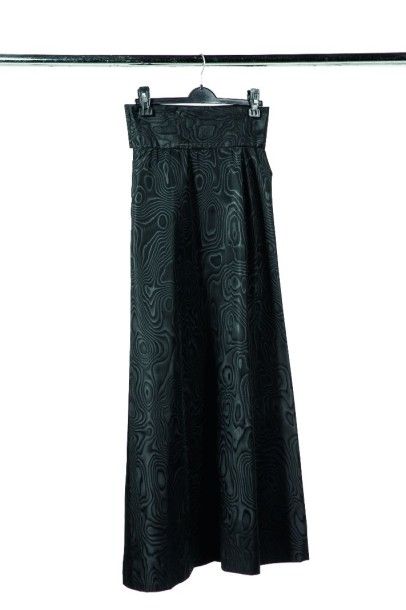 LE DIX DE BALENCIAGA CIRCA 1994
Ensemble...