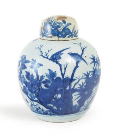POT À GINGEMBRE en porcelaine bleu blanc,...