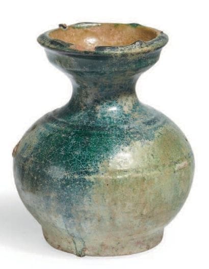 VASE pansu à col ouvert en grès émaillé vert...