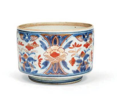 JAPON.

CORPS DE POT À SUCRE à décor bleu,...