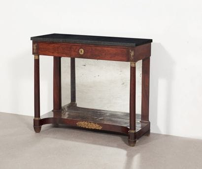 CONSOLE de forme rectangulaire en acajou...