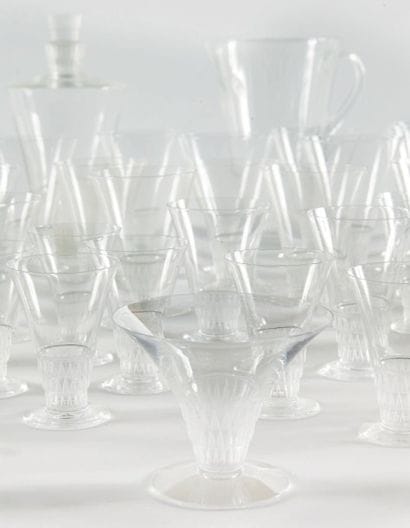 LALIQUE

SERVICE MODÈLE BOURGUEIL de forme...