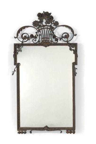MIROIR à fronton de forme rectangulaire,...