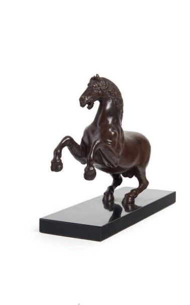 SCULPTURE représentant un cheval cabré à...
