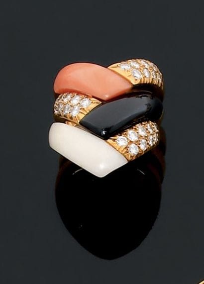 Property of a gentleman. Van Cleef & Arpels....