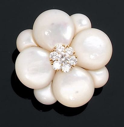 Property of a lady. Van Cleef & Arpels. Série...