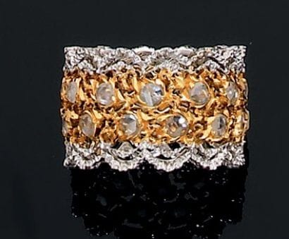 Property of a lady. Buccellati Large anneau...
