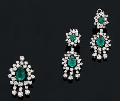 Property of a lady. Parure ornée de diamants...