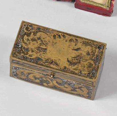 tabatiere rectangulaire en acier et métal...