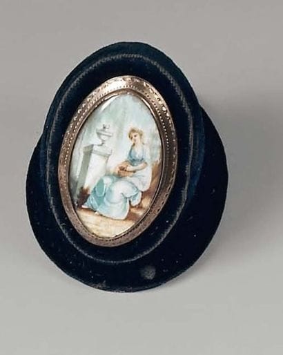Bague ovale en pomponne ornée d'une miniature...