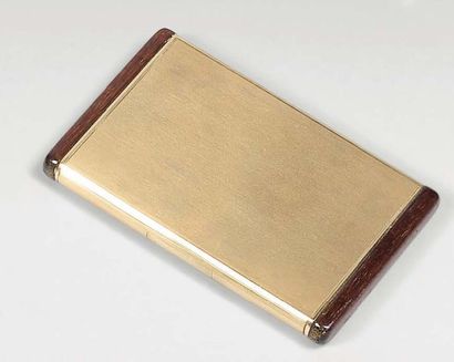 B. Utoda Années 1930. Etui a cigarettes rectangulaire...
