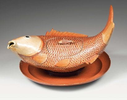 Soupiere en forme de poisson en porcelaine...
